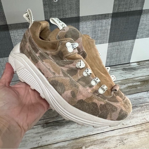 Diemme Pink Camo Suede Hiking Sneaker - Missing Laces - Picture 1 of 13